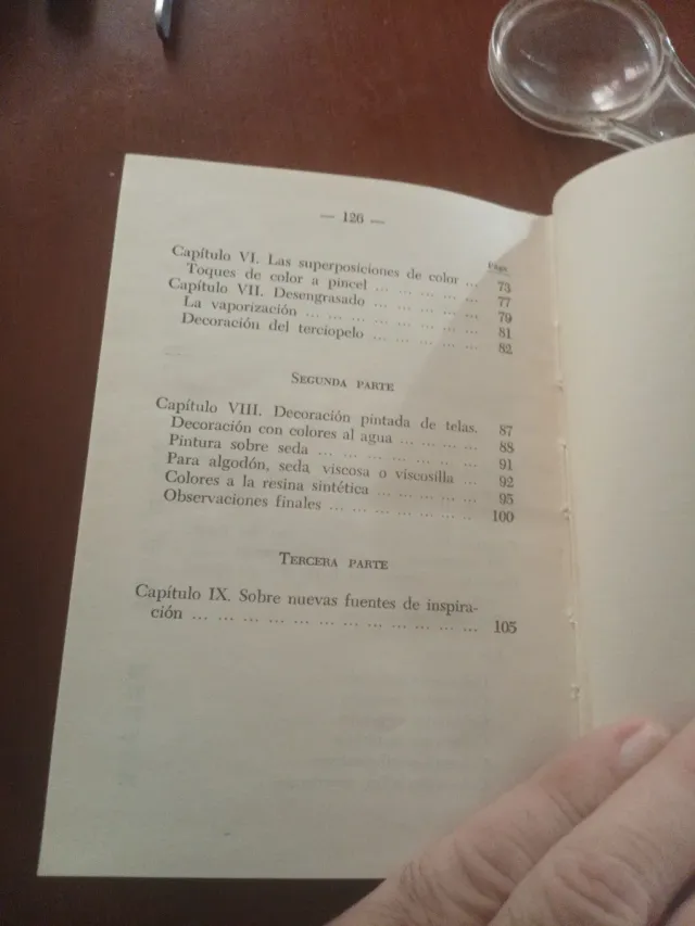 LIBRO ANTIGUO, DECORACIÓN MANUAL DE TEJIDOS