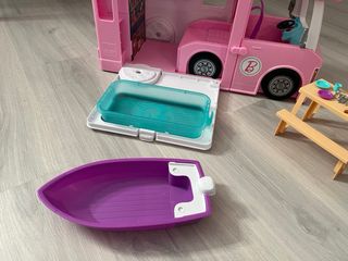 Caravana Barbie Rosa con Accesorios