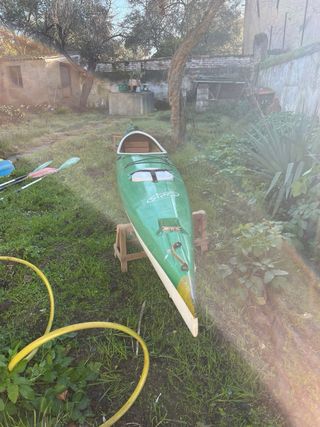 Piragua K1 verde y blanca