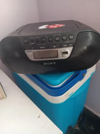 Sony Boombox CD USB Radio