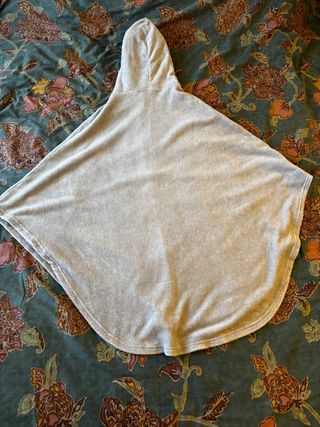 Capa con capucha polar cebra gris talla XL