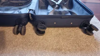 Maleta carry on de cabina marca Benzi azul