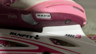 Patines en línea niña, bolsa y protecciones.