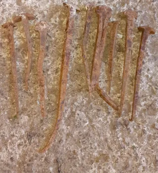 Chiodi antichi in ferro