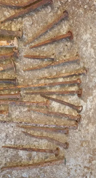 Chiodi antichi in ferro