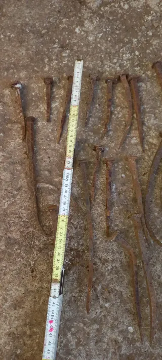 Chiodi antichi in ferro