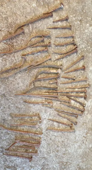 Chiodi antichi in ferro