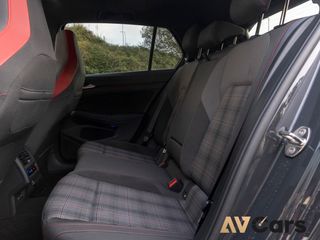 Volkswagen Golf GTI 245cv DSG 2023