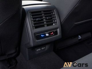 Volkswagen Golf GTI 245cv DSG 2023