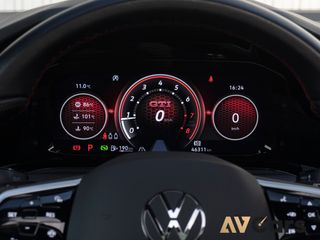 Volkswagen Golf GTI 245cv DSG 2023