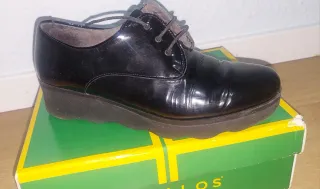 Zapatos charol Pitillos cordones talla 40