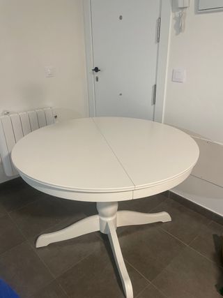 Mesa extensible IKEA blanca 110/155 cm