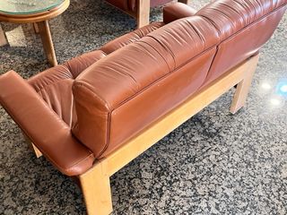 SOFÁ DE PIEL