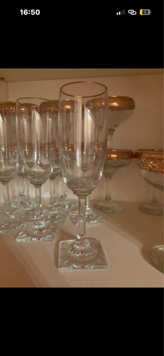 Servizio bicchieri oro e trasparenti