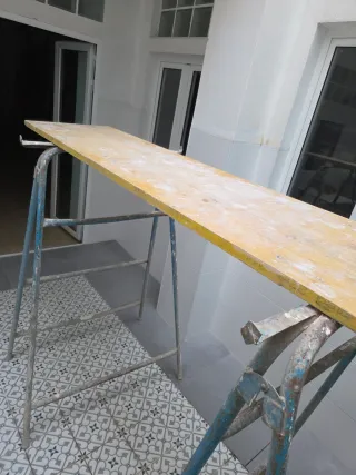 Lote construcción: escalera, foco, etc.