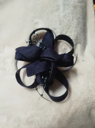 Tocado de fiesta azul marino