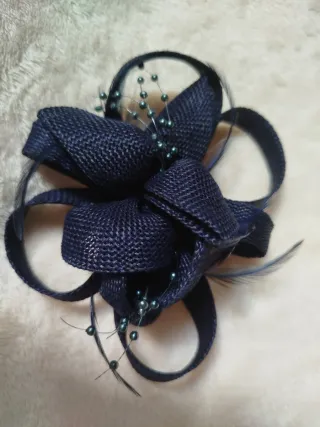 Tocado de fiesta azul marino