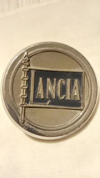 Stemma borchia Lancia