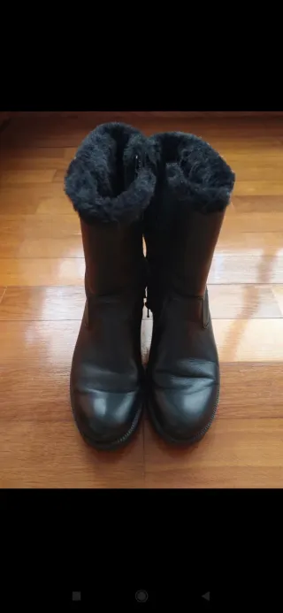 Botas de piel negras con protección lluvia