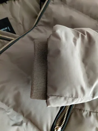 Chaquetón acolchado verde XL con cuello negro