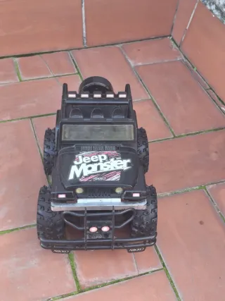 Camión hormigonera de juguete naranja