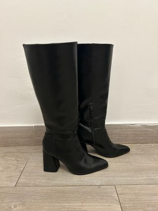 Botas altas negras Stradivarius