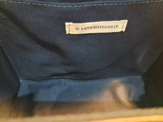 Bolso azul marino con hebillas