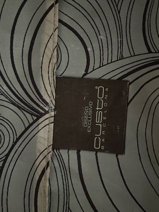 Neceser de viaje marrón con estampado