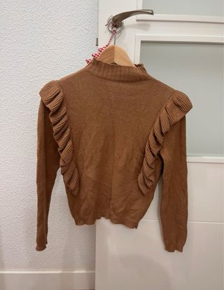 Jersey marrón con volantes