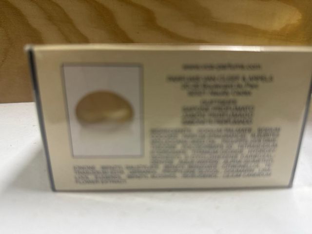 Van Cleef & Arpels First