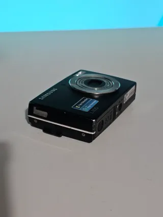 Samsung L100 Fotocamera Digitale Nera