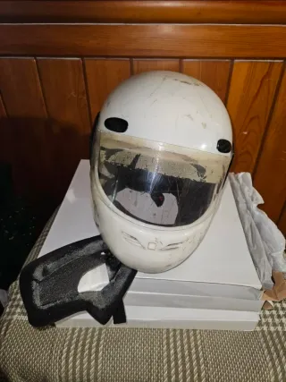 2 cascos de moto para restaurar