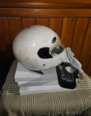 2 cascos de moto para restaurar