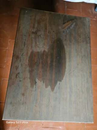 Mesita de noche de madera