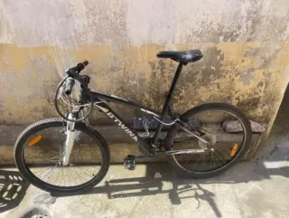 Bicicleta B'TWIN Negra