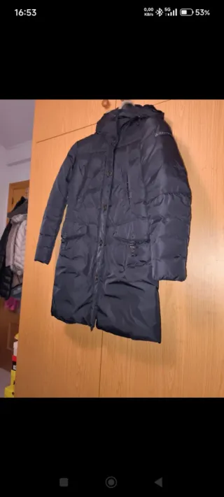 Abrigo Peuterey negro plumífero