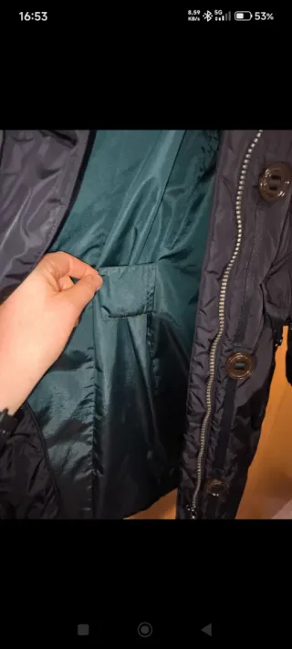 Abrigo Peuterey negro plumífero