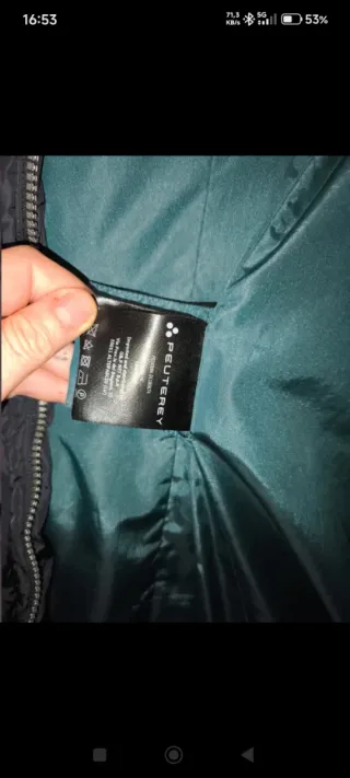 Abrigo Peuterey negro plumífero