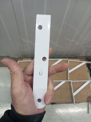 Escuadras para estanterías (jute/metal)