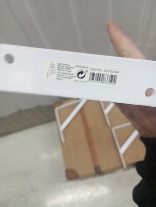 Escuadras para estanterías (jute/metal)