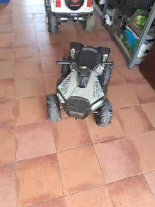 Quad infantil eléctrico