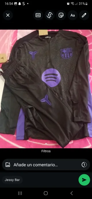 Chandal negro y morado