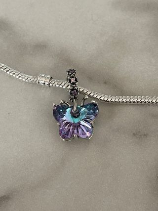 Charm Mariposa. Plata. NUEVO