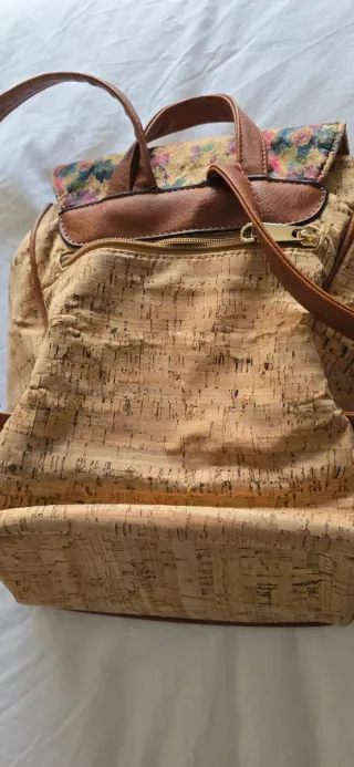 Bolso mochila corcho estampado floral