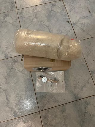 Jaula para pájaros con accesorios