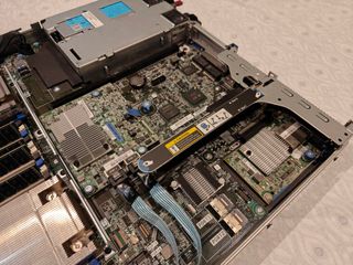 Servidor HPE ProLiant DL360 G9 8SFF 1U