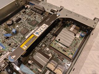 Servidor HPE ProLiant DL360 G9 8SFF 1U