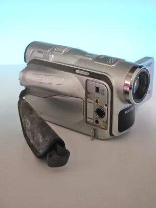 Samsung Digital Camcorder VP-D101