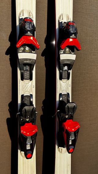 Esquís y Botas de Esquí Alpino