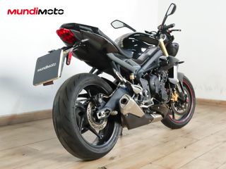 TRIUMPH STREET TRIPLE 675